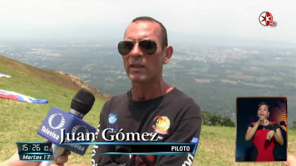 Entrevista con Juan Gomez Corona de JuanitoFly.com y Televisa O en el despegue oficial.